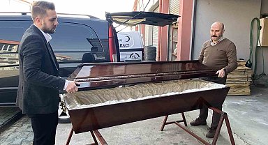 Cenaze hizmetini meslek edindiler, her gün ölümle burun buruna yaşıyorlar