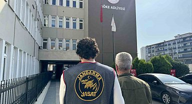 Çeşitli suçlardan aranan şahıslar jandarmadan kaçamadı