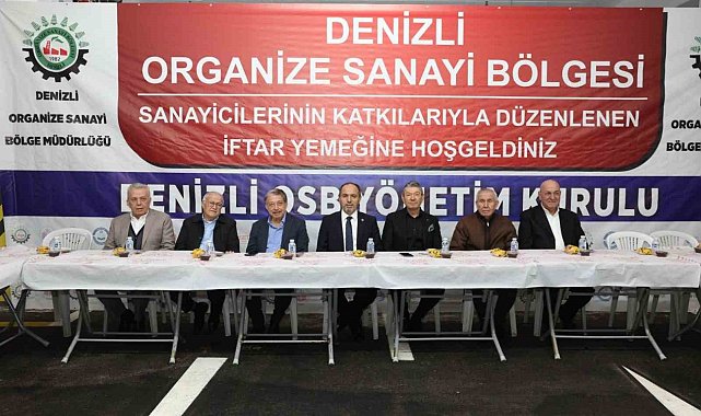 Denizli OSB Yönetim Kurulu Başkanı Baltalı ve iş insanları iftarda öğrencilerle buluştu