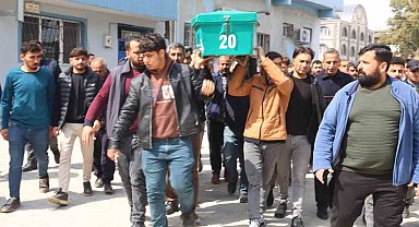 Dereye düşerek can veren evladını defneden acılı baba: "En son baktığımda dere kenarında terliği vardı"