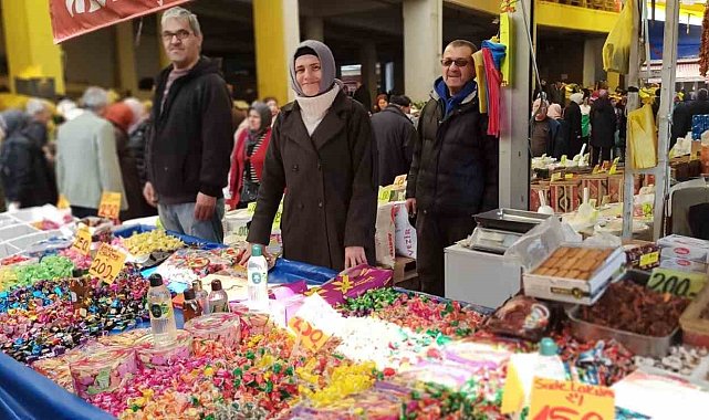 Devrek'te bayram şekerleri ve tatlıları görücüye çıktı