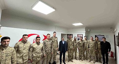 Dicle Kaymakamı Atış, askerle iftarda bir araya geldi