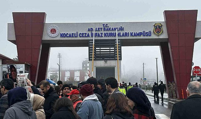 Dilovası'ndaki parfüm tesisi yangını davasında sanıklar hakim karşısında