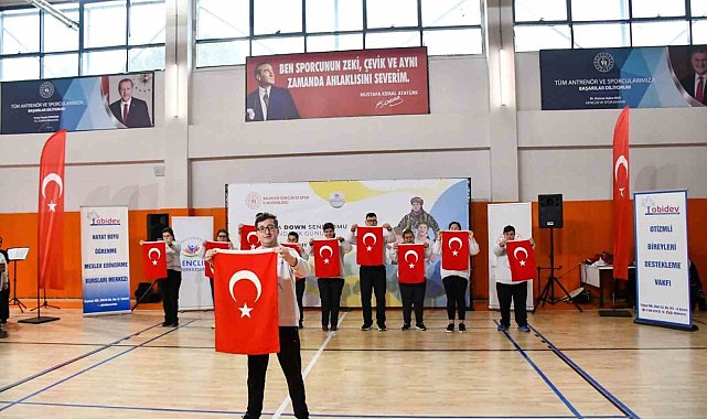 Down sendromlu gençler sporda becerilerini sergiledi