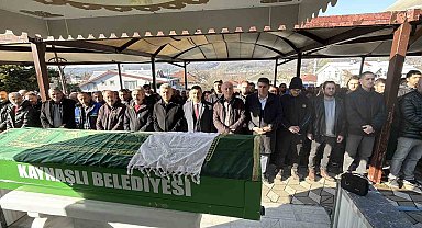 Düzce'de eğitim camiasının sevilen öğretmeni son yolculuğuna uğurlandı