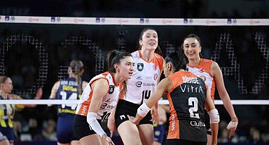 Eczacıbaşı Dynavit, Kupa Voley'de adını finale yazdırdı
