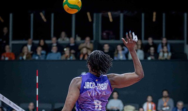 Eczacıbaşı Dynavit, Rzeszow'u mağlup etti