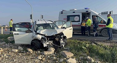 Edirne'de otomobil ile pikap çarpıştı: 3 yaralı