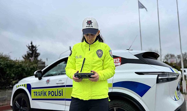 Edirne'de trafik denetimleri arttırıldı: Araç kullanırken telefona bakanın ehliyetine el konulacak