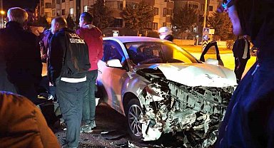 Elazığ'da trafik kazası: 2 yaralı