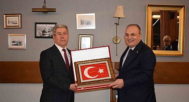 Emekli olan İzmir BAM Başsavcısı Arapoğlu'na veda töreni