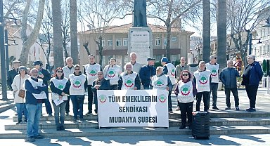 Emekliler Mudanya'dan seslendi: Emeklinin yüzü gülmeden bayram gelmez