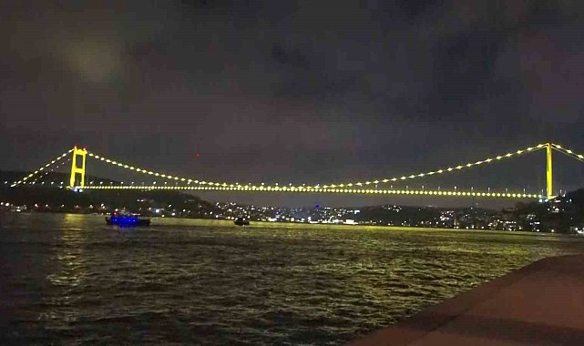 Endometriozis farkındalık ayı nedeniyle Fatih Sultan Mehmet Köprüsü sarıya büründü