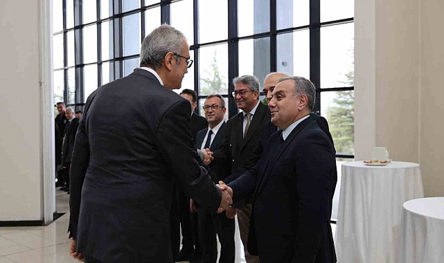 ERÜ'de bayramlaşma töreni düzenlendi