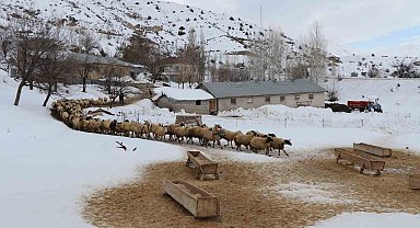 Erzincan'da çiftçilere kar ve tipi uyarısı