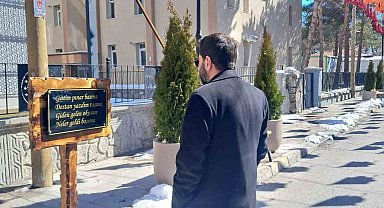 Erzincan'ın Şemsiyeli Sokağı manilerle renklendi