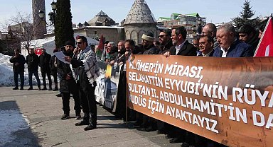Erzurum Sivil Toplum Platformu üyeleri, Kudüs ve Aksa'nın özgürlüğü için yürüdü