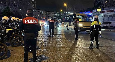 Esenyurt'ta polis ekiplerinden trafik denetimi