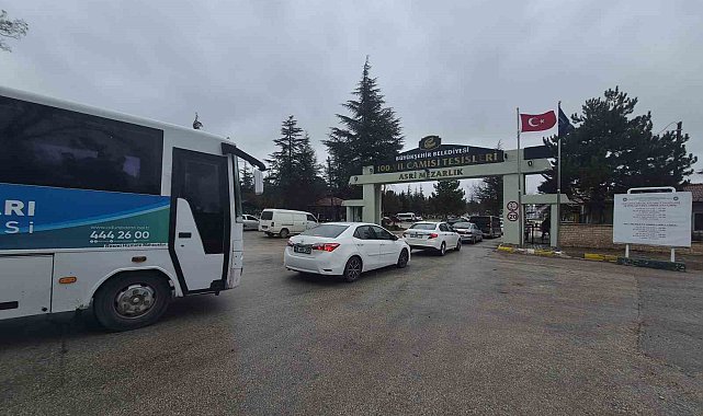 Eskişehir'de Arefe gününde Asri Mezarlık'ta yoğunluk yaşandı