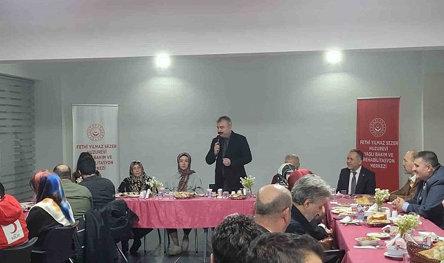 Eskişehir'de huzurevi sakinleri iftar sofrasında buluştu