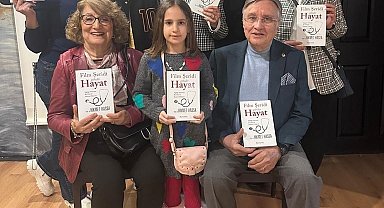 ESOGÜ Öğretim Üyesi Prof. Dr. Hikmet Hassa'dan 'Film Şeridi Gibidir Hayat' adlı söyleşi ve imza günü