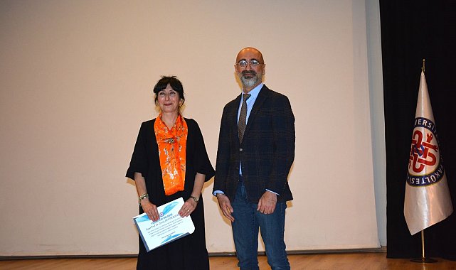 EÜTF'de Türk seramik sanatında kadın imajı ve estetik yolculuğu konuşuldu