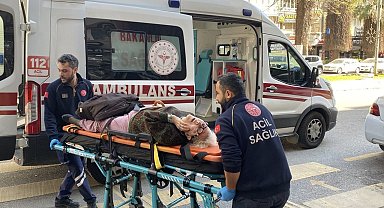 Evde düşerek yaralanan yaşlı kadının imdadına ekipler yetişti