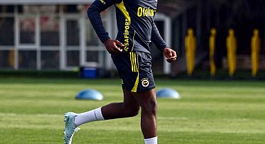 Fenerbahçe'de ara sona erdi, derbi mesaisi başladı