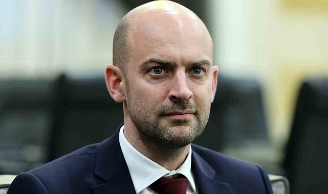 Fransa Dışişleri Bakanı Barrot'tan İsrail'e Lübnan'da kara saldırılarından kaçınma çağrısı