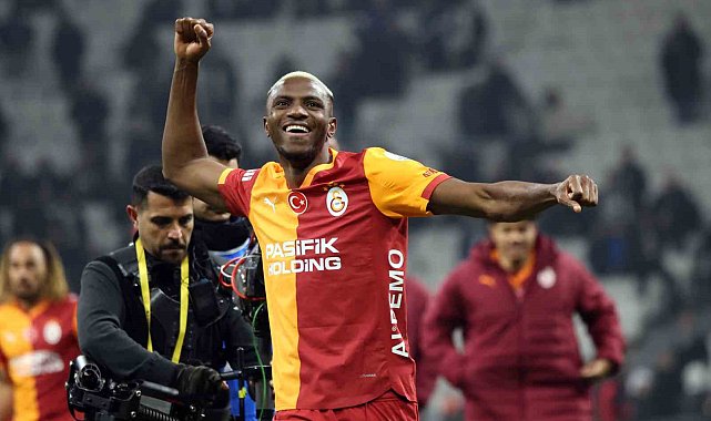 Galatasaray maç sonu üçlüsü Victor Osimhen'den