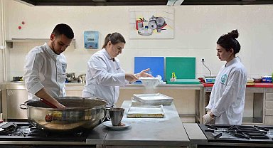 Gastronomi öğrencilerinden özel lokum üretimi