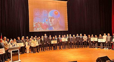 GİBTÜ ebelik bölümü öğrencisi Sedef Altun Türkiye üçüncüsü oldu