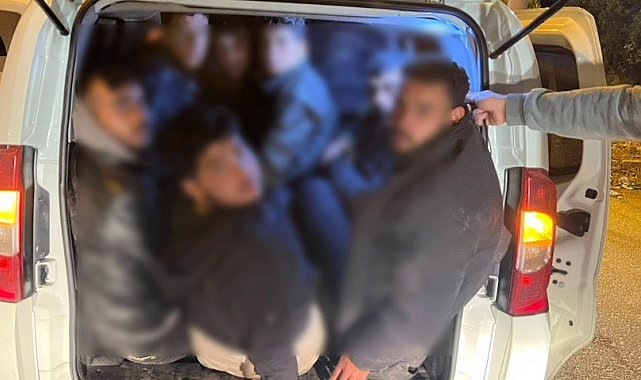 Göçmenleri tıka basa taşırken yakayı ele veren insan tacirine 102 bin TL ceza