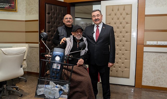 Gölbaşı Belediye Başkanı Odabaşı, vatandaş ve personelle bayramlaştı