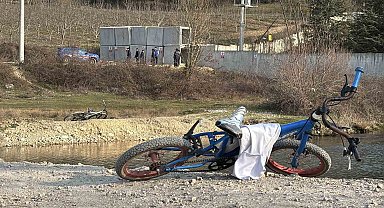 Gölette boğulma tehlikesi geçiren 13 yaşındaki çocuk hastanede hayatını kaybetti