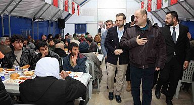Gülpınar, iftar çadırında vatandaşlarla buluştu