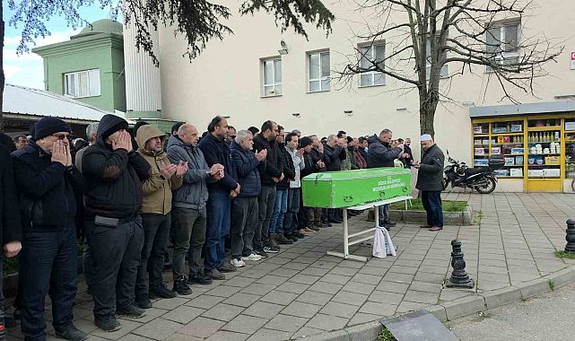 Halı sahada kalp krizi geçirerek vefat eden Murat Kasapoğlu son yolculuğuna uğurlandı