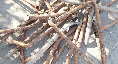 Hatay Büyükşehir Belediyesi, Dörtyol'da pastan tanınmaz hale gelen içme suyu şebeke hattını yeniliyor