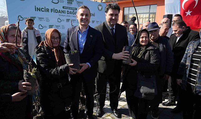 Havran'da 102 çiftçiye 2 bin 500 incir fidanı dağıtıldı
