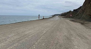 Heyelan sonrası kapanan yol yeniden ulaşıma açıldı