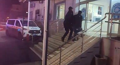 Hırsızlık suçundan 32 yıl hapis cezayla aranan hükümlü, çalıntı motosikletle dolaşırken yakalandı