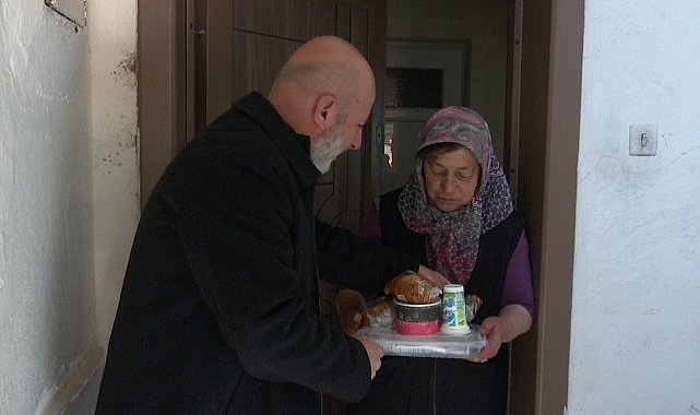 Hizmetleriyle gönüllerde taht kuran Başkan Çolakbayrakdar'a dualarla teşekkür