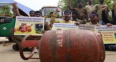 Hürmüz'de Hint gemilerine uygulanan yasak nedeniyle Hindistan'da gaz krizi