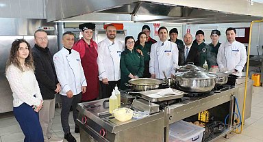 İftar hazırlığı yapamayan muhtaç ailelerin iftarı lise öğrencilerinden