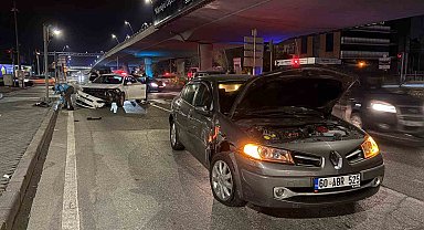 İki otomobil çarpıştı: 1 yaralı