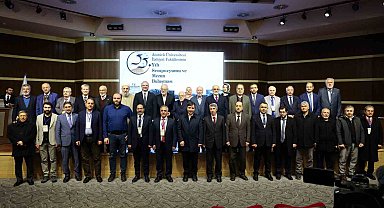 İlahiyat Fakültesinin 55. kuruluş yılı sempozyumu ve mezun buluşması gerçekleştirildi