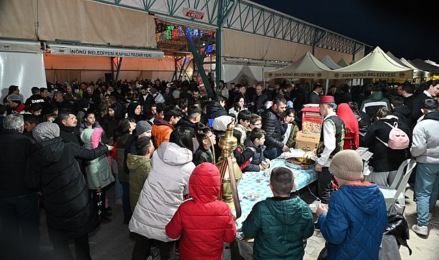 İnönü'de Kadir Gecesi'nde binlerce kişi iftar sofrasında buluştu