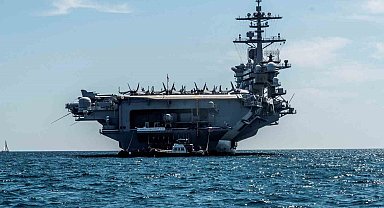 İran, ABD'ye ait USS Abraham Lincoln uçak gemisine füze saldırısı düzenledi