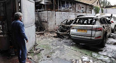 İran Devrim Muhafızları Ordusu, ABD ve İsrail'e ait üs ve askeri merkezlerin hedef alındığını açıkladı