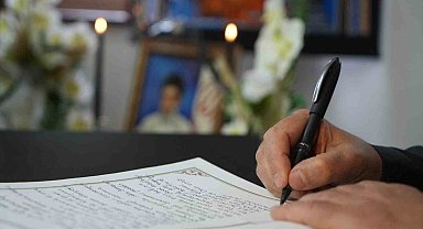 İran'ın Erzurum Başkonsolosuğu'nda taziye defteri açıldı